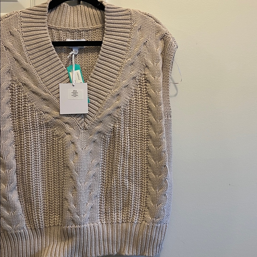Pistola Beige Cable Knit V-Neck Sweater Vest, Size M - Picture 3 of 5